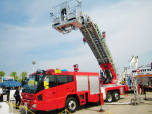消防車両（FRPドアパネル/フェンダーパネル、前ボディ、後ボディ）(モリタ)