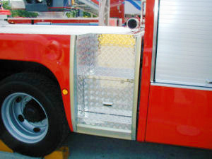 消防車両(ステップ縞板)(モリタ)